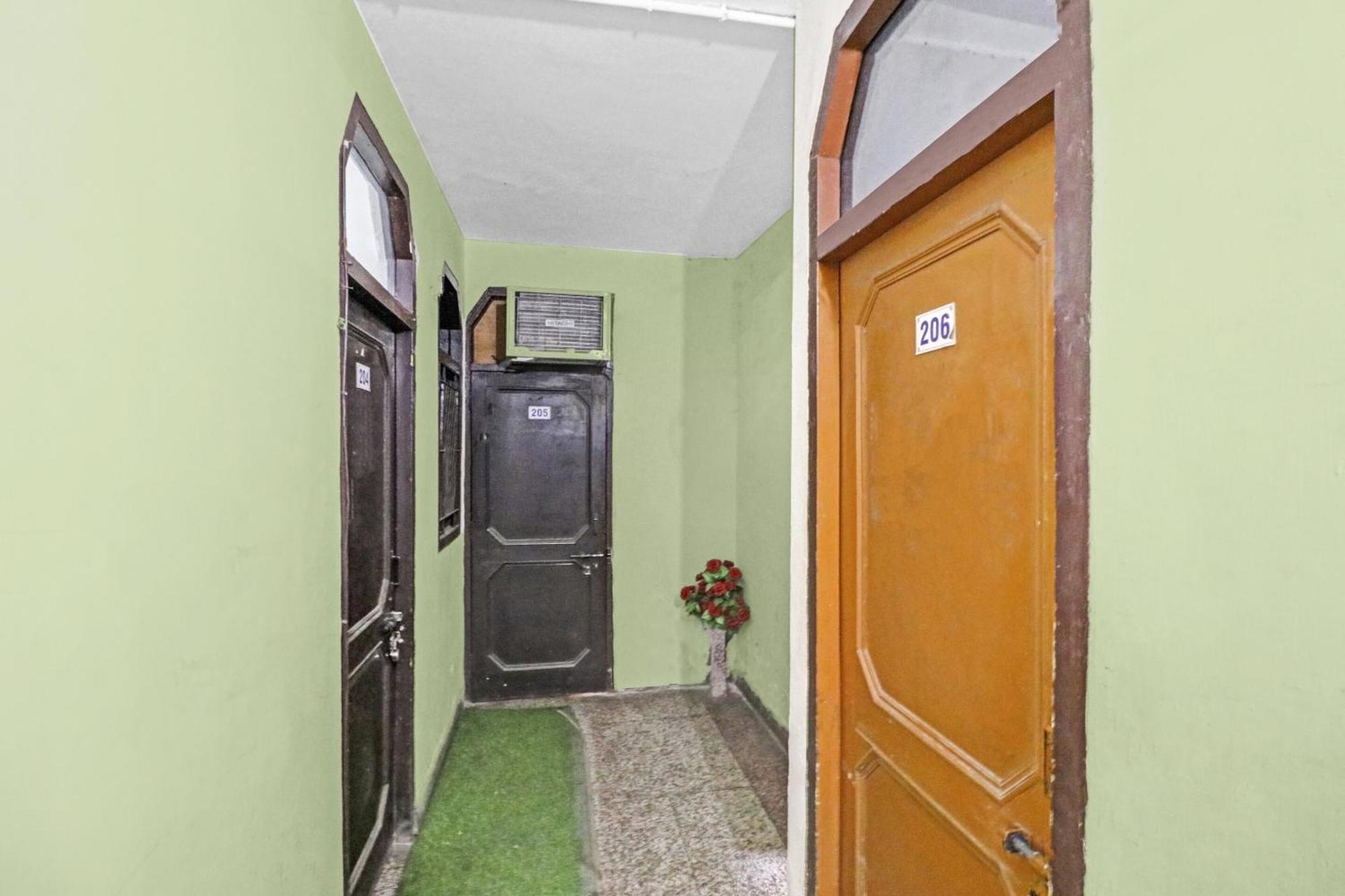 ניו דלהי Lion Home Stay מראה חיצוני תמונה